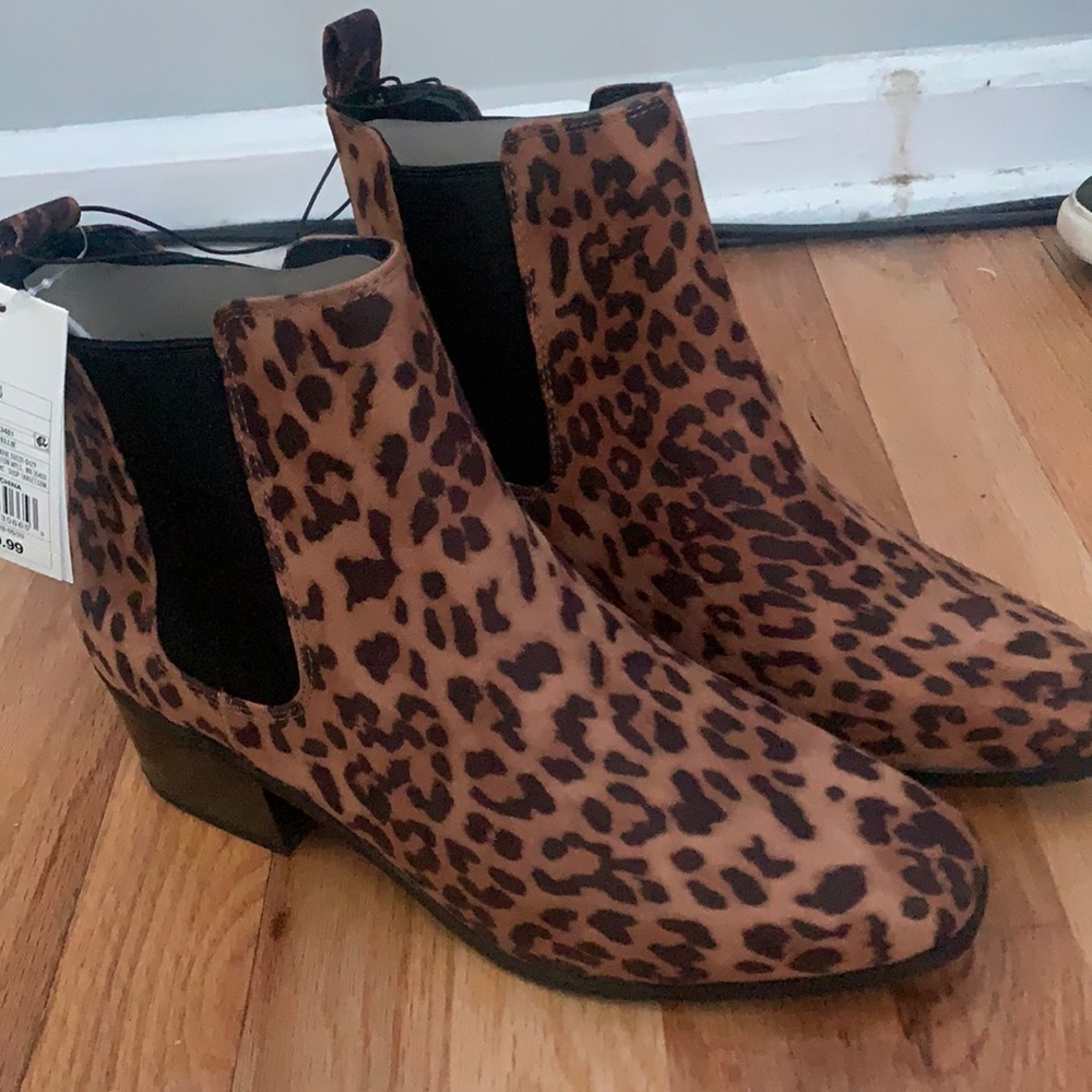 Lepord print boots